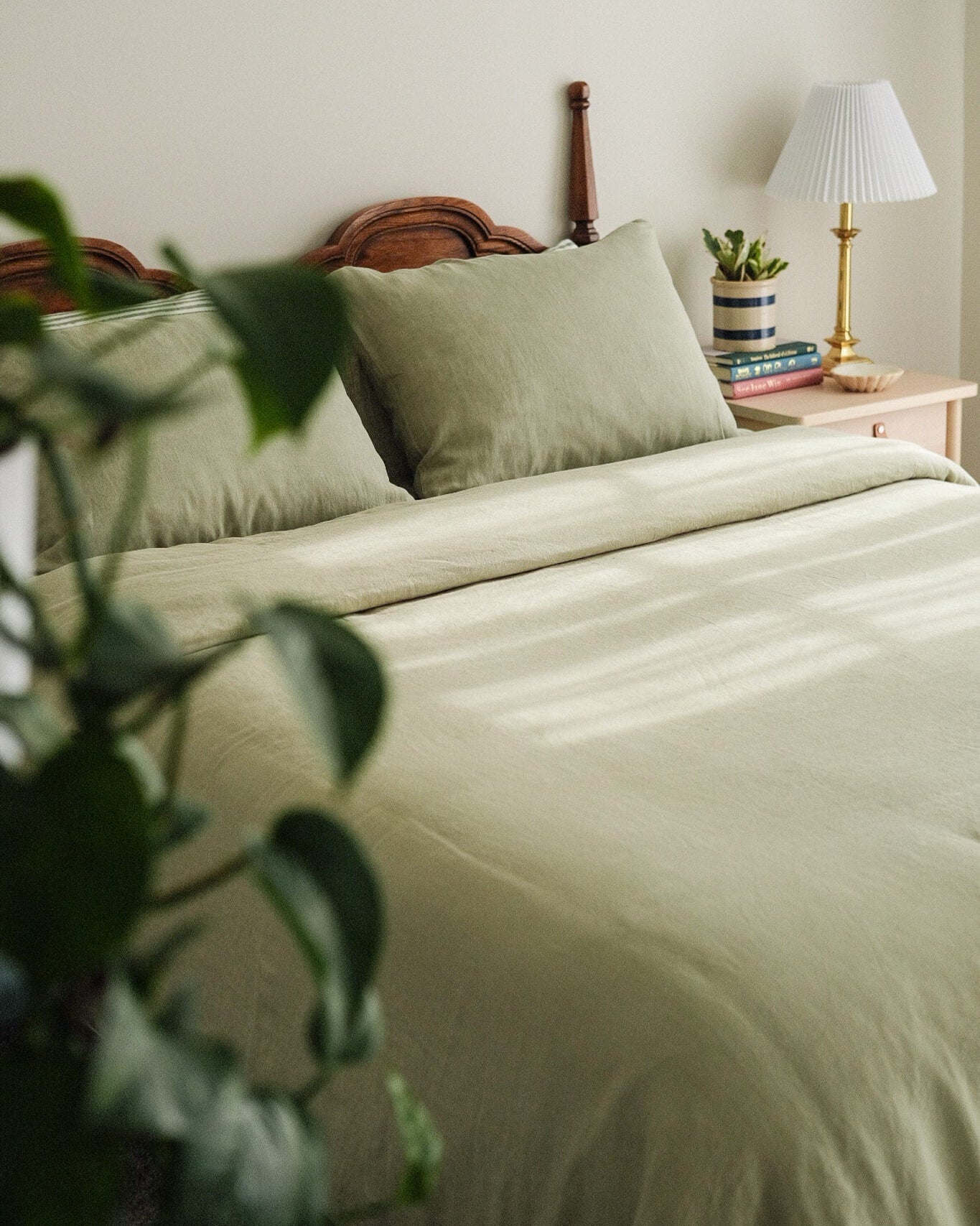Double Sided Linen Duvet Cover in Sage/Green Stripe