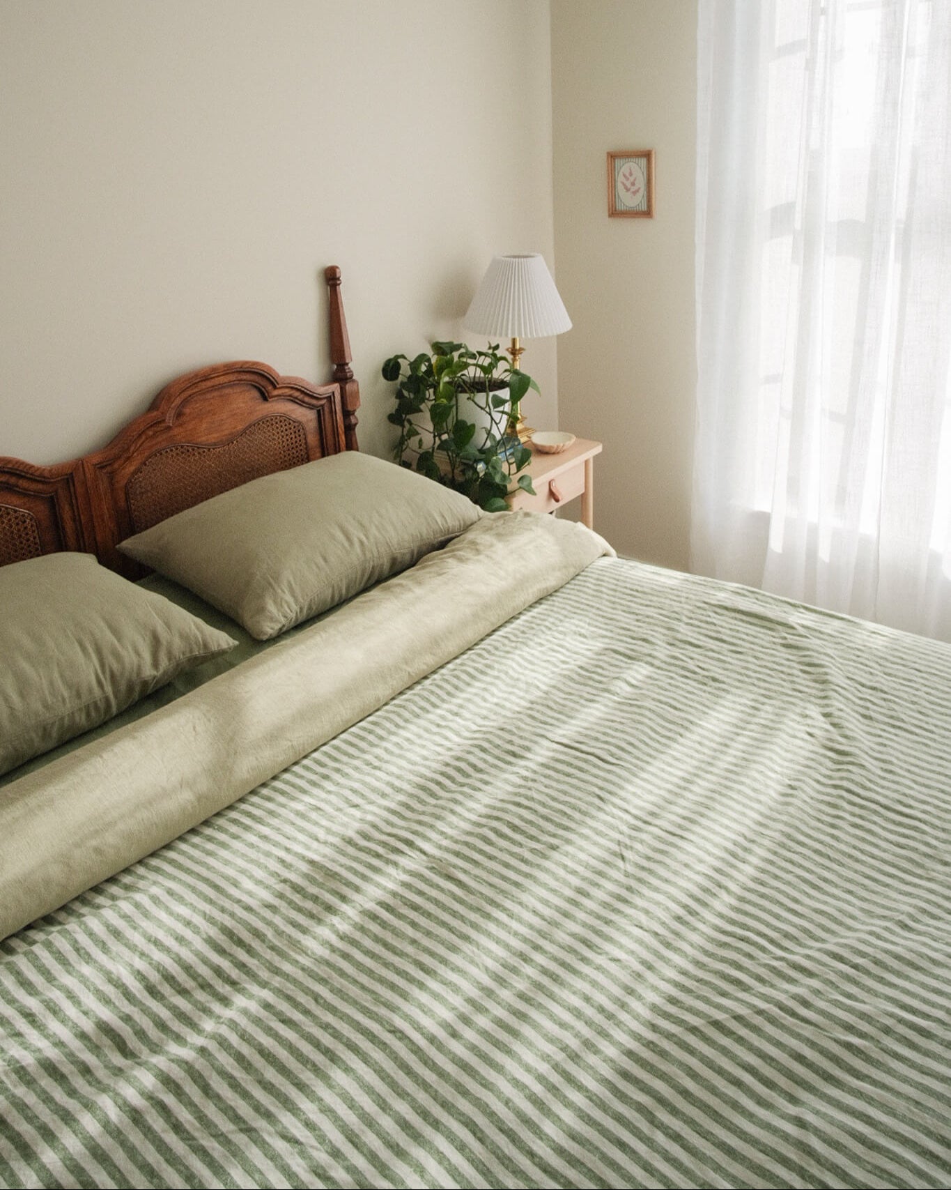 Double Sided Linen Duvet Cover in Sage/Green Stripe