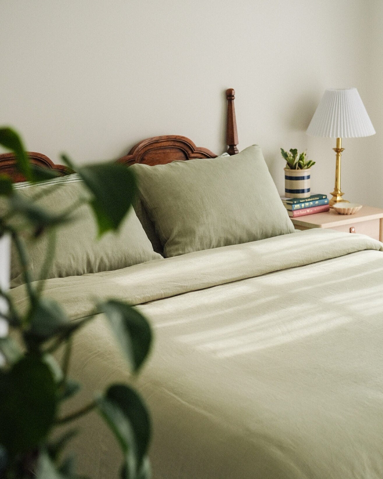 Linen Pillowcase Set in Sage