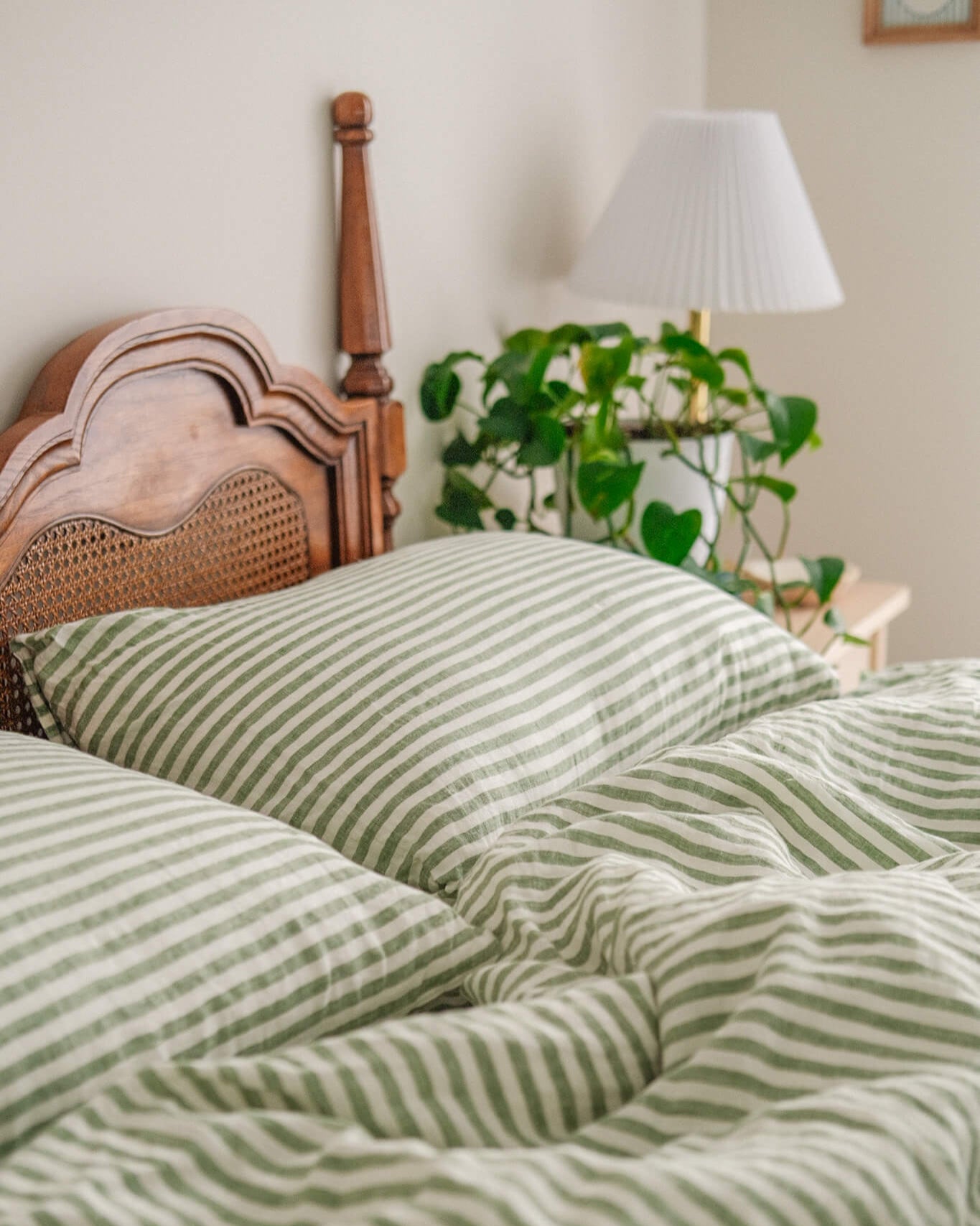 Linen Pillowcase Set in Green Stripe