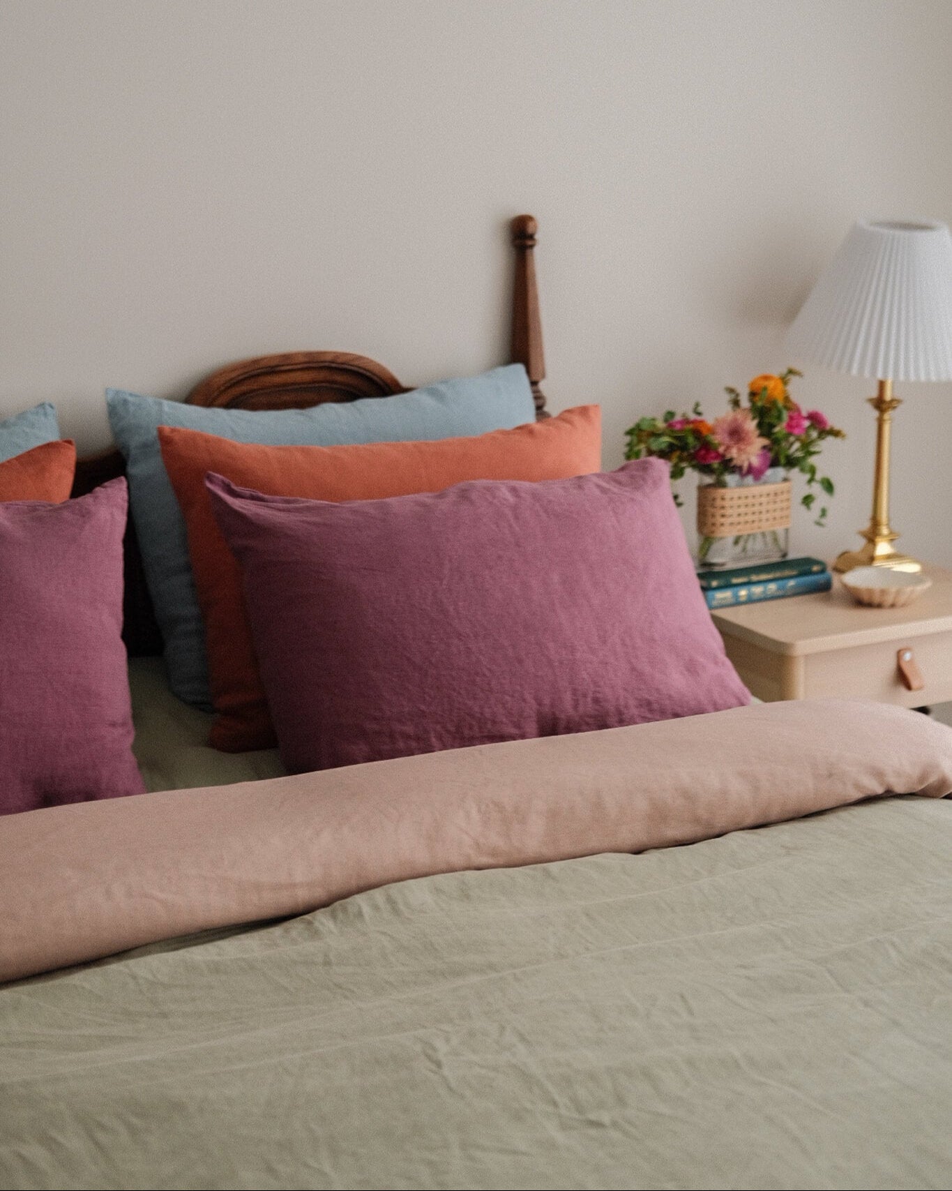 Linen Pillowcase Set in Raspberry