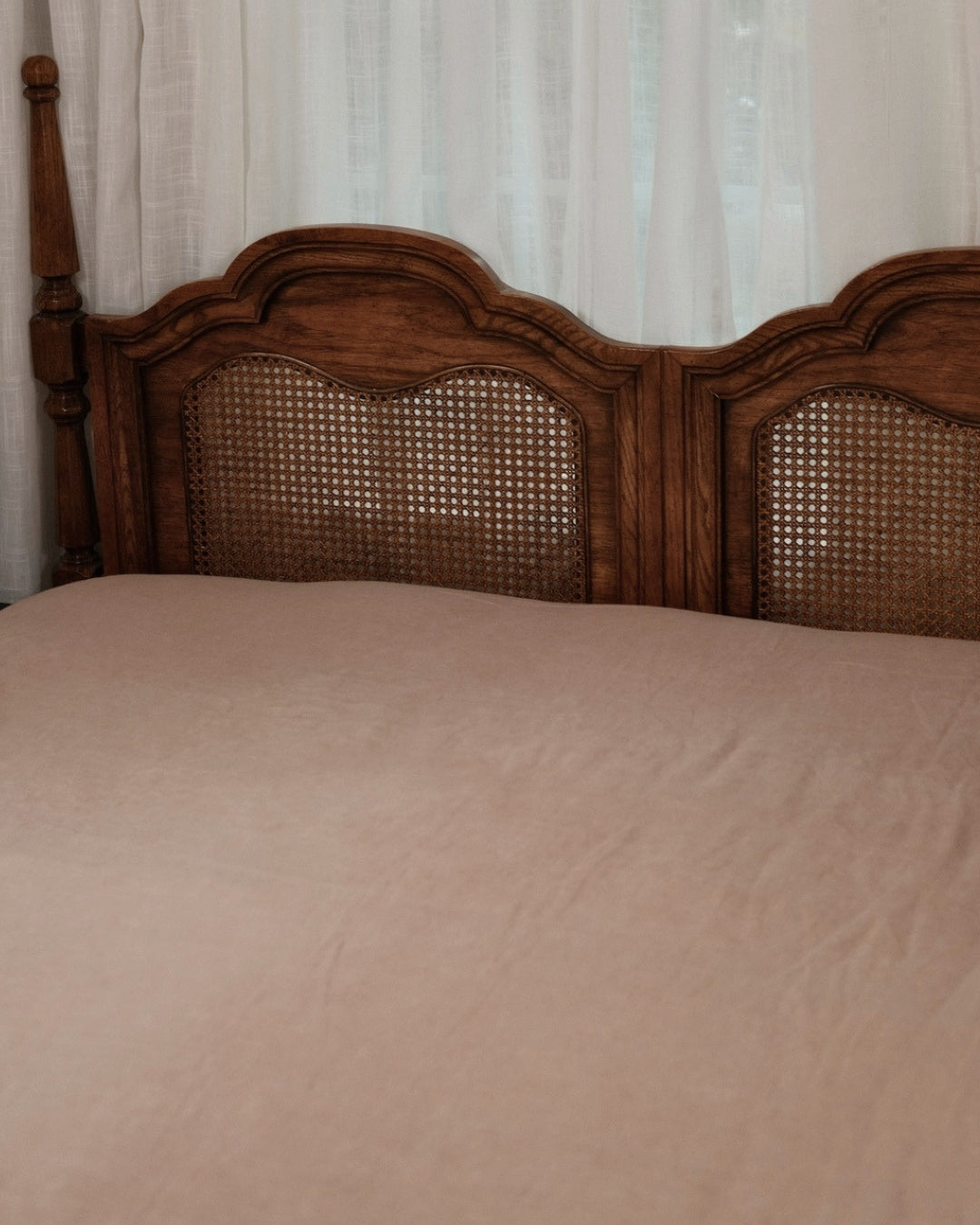 Linen Fitted Sheet in Pink Sand