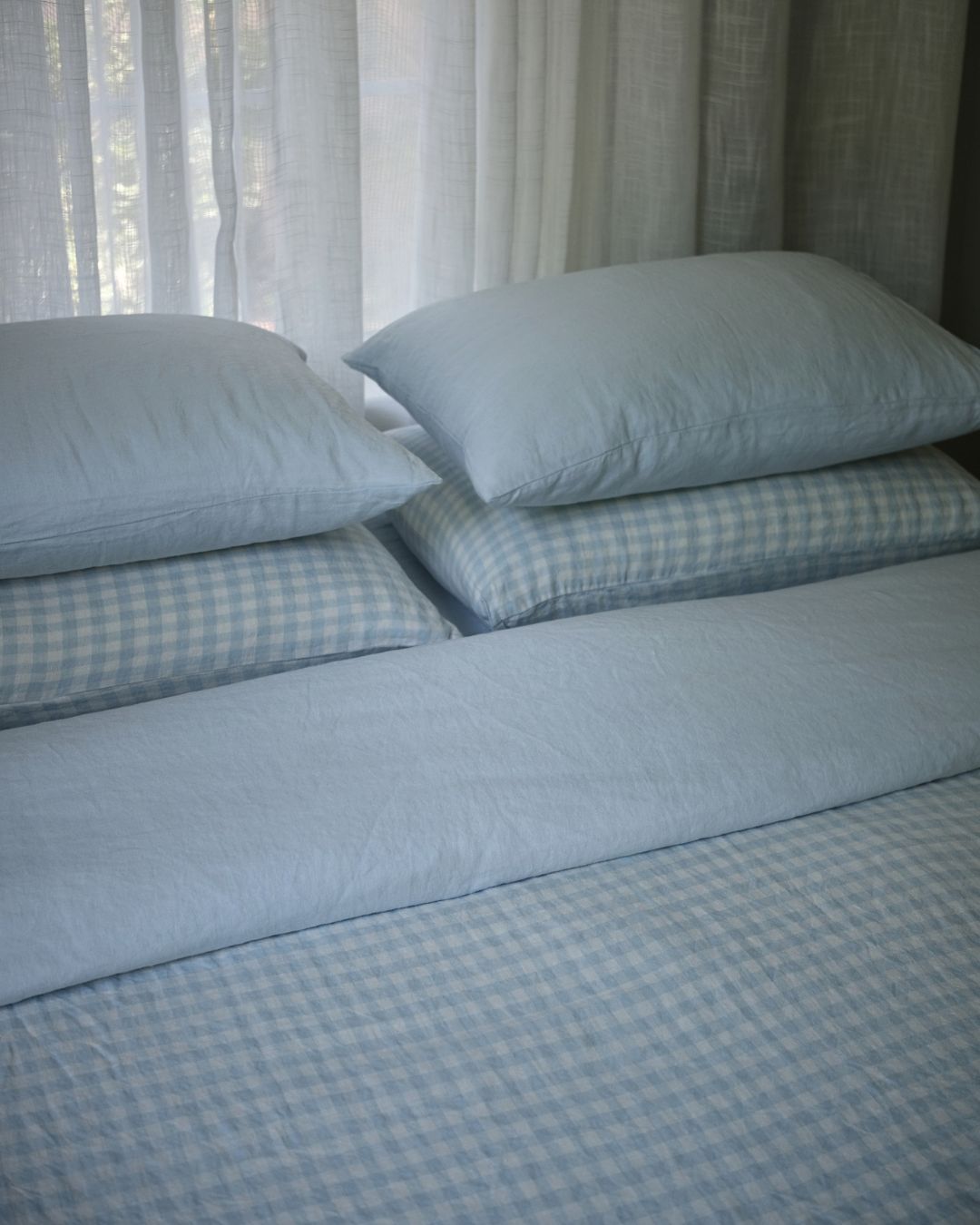 Double Sided Linen Duvet Cover in Sky / Sky Gingham