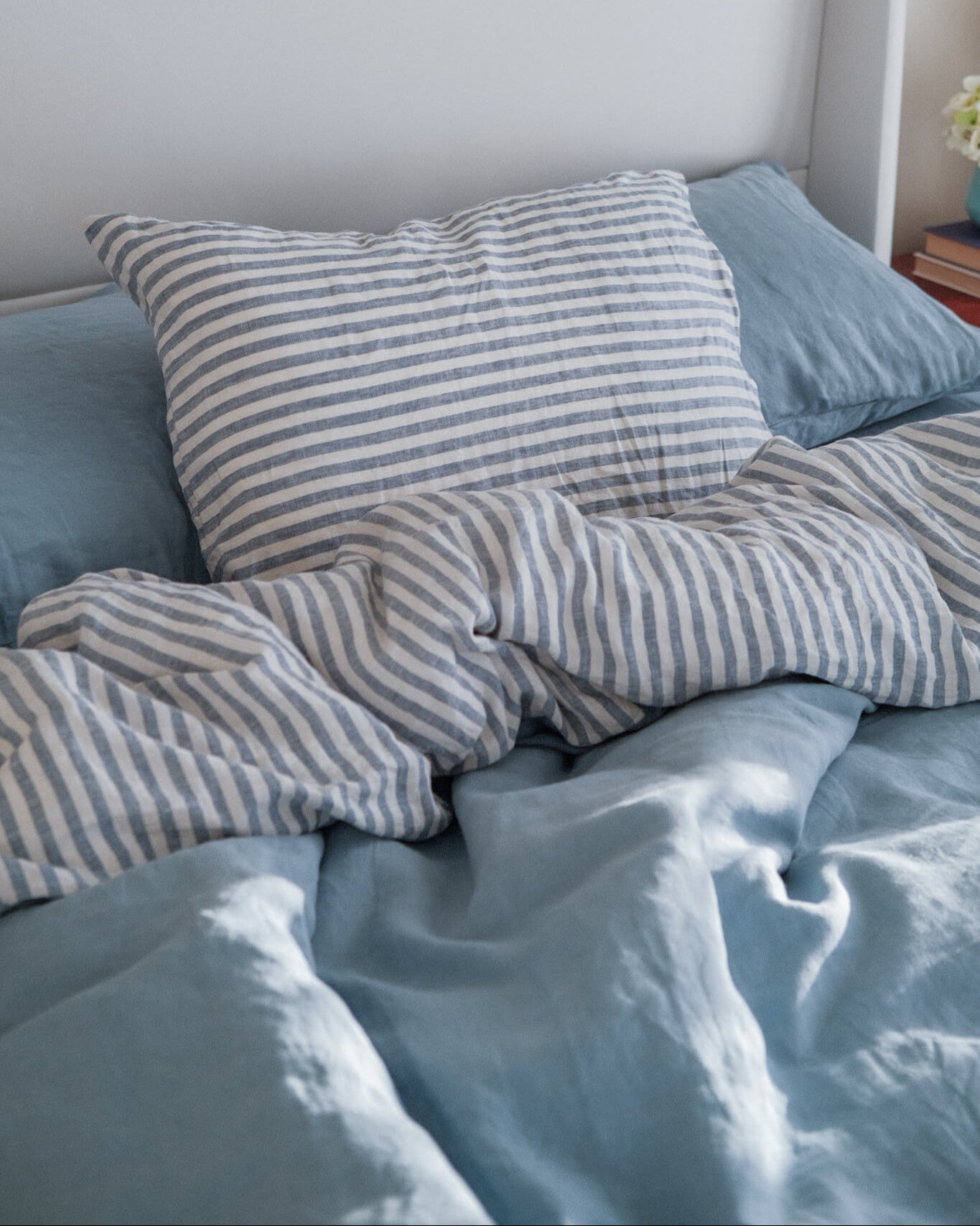 Double Sided Linen Duvet Cover in Mist / Mist Stripe