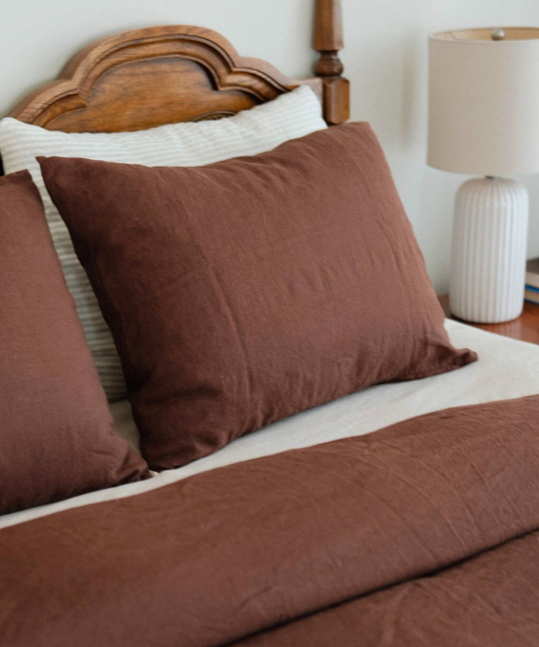 brownlinenpillowcaseset.jpg