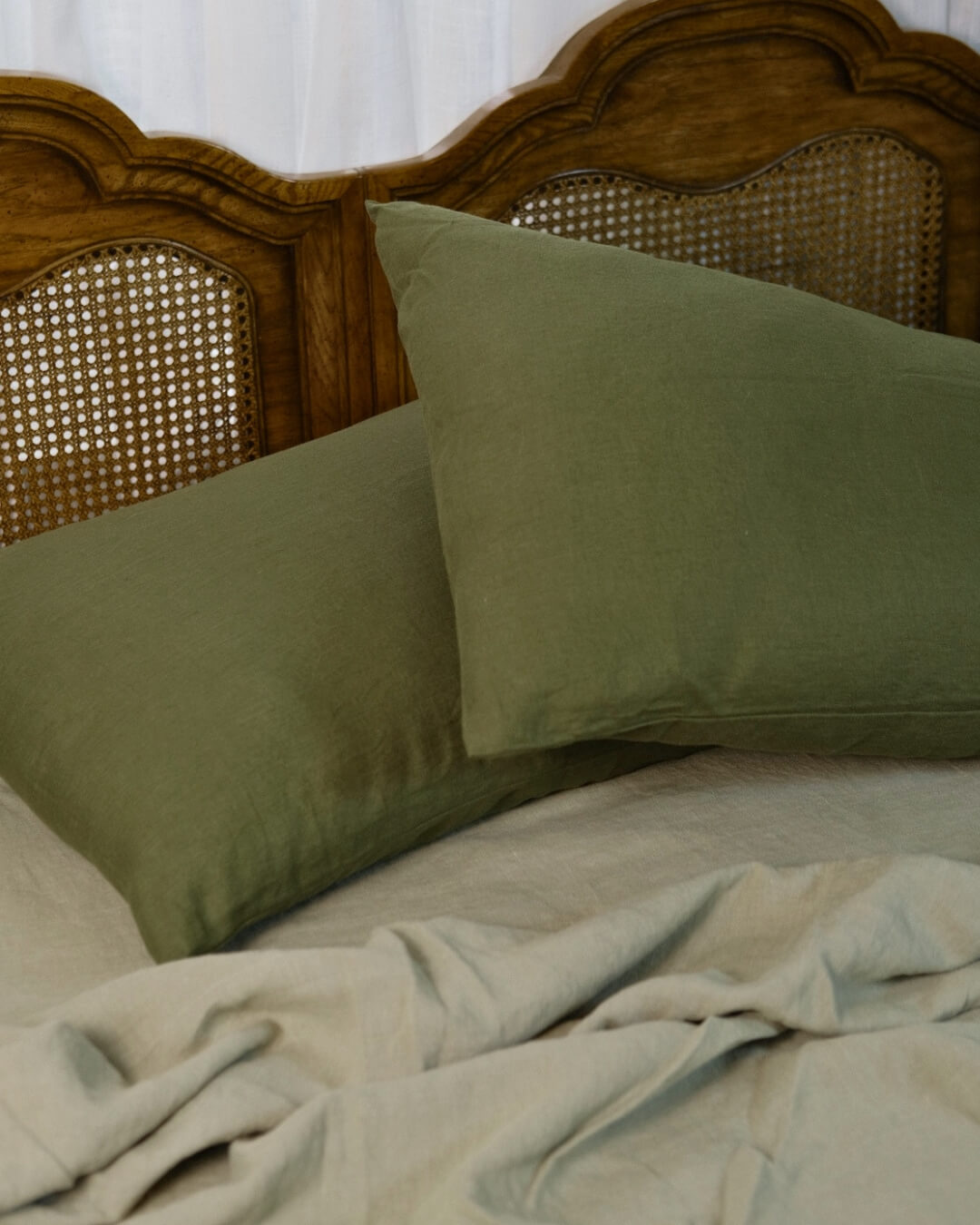 Linen Pillowcase Set in Olive