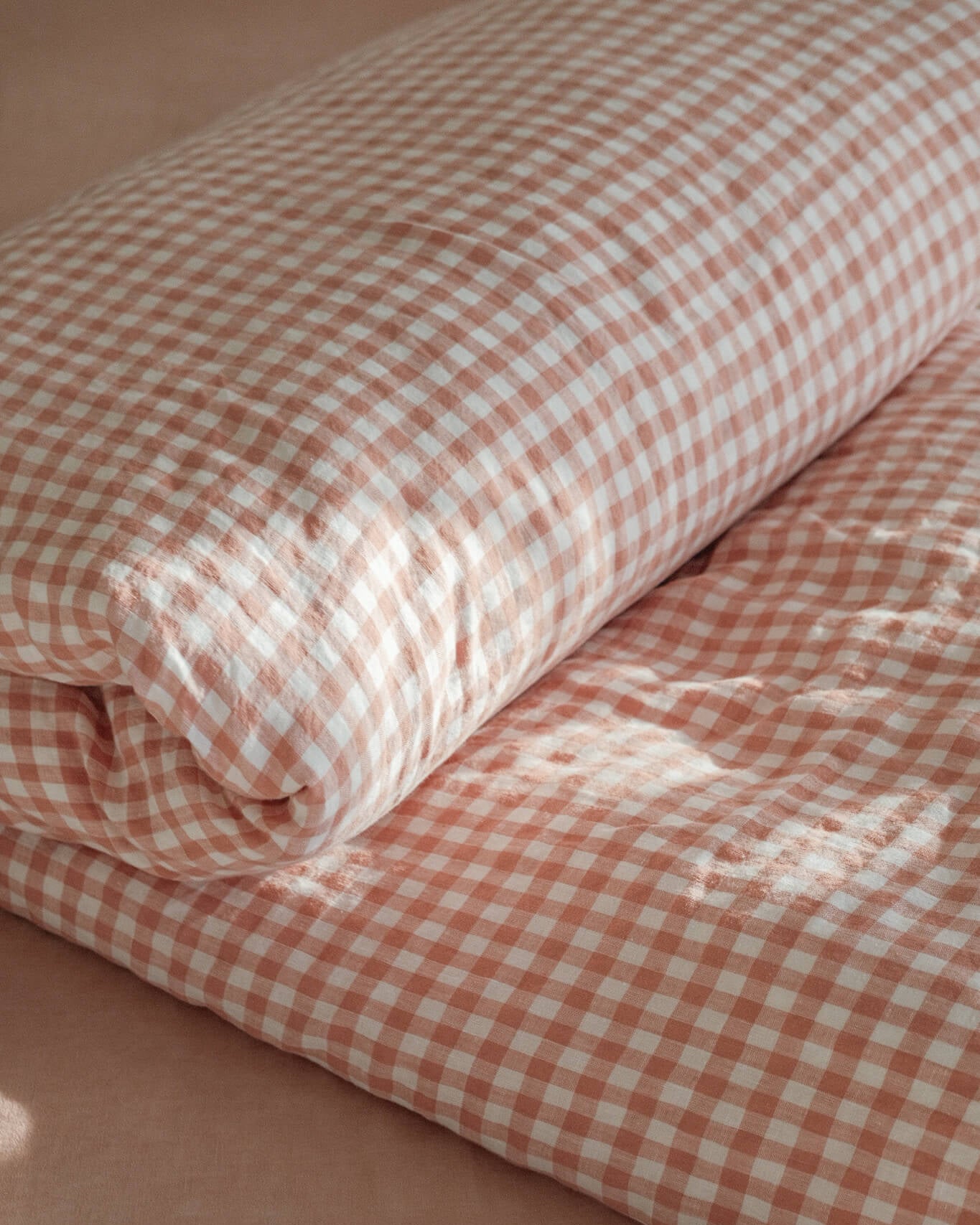 Double Sided Linen Duvet Cover in Pink Sand / Pink Sand Gingham