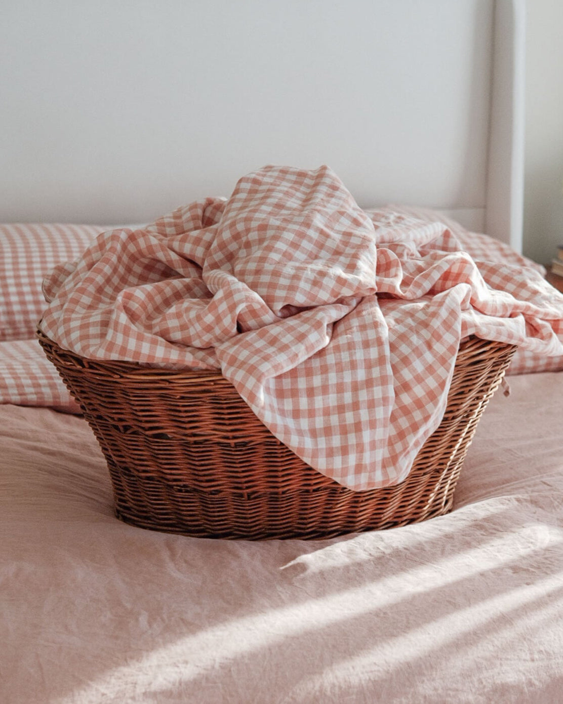 Double Sided Linen Duvet Cover in Pink Sand / Pink Sand Gingham